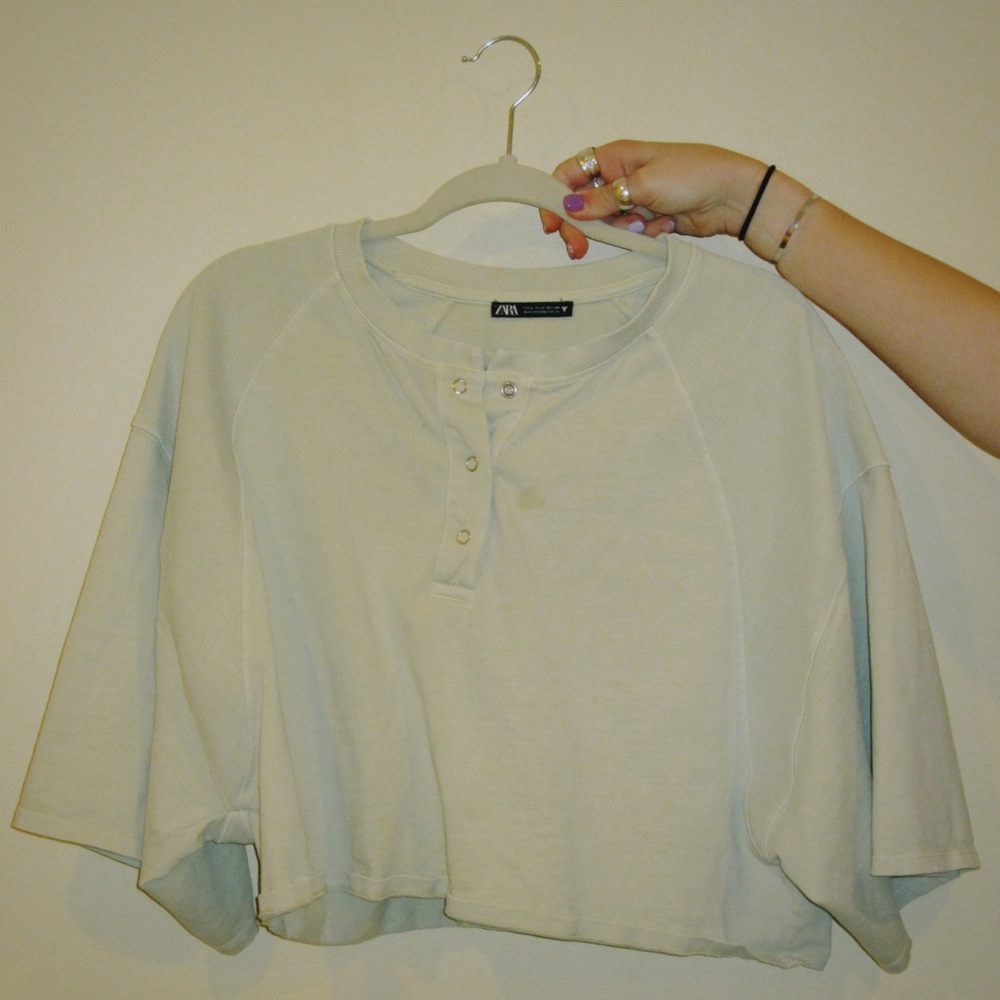 Light green cropped shirt